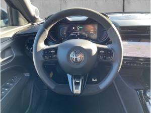 Alfa Romeo Junior Veloce Elettrica ALCANTARA+PDC+KAMERA+CARPLAY