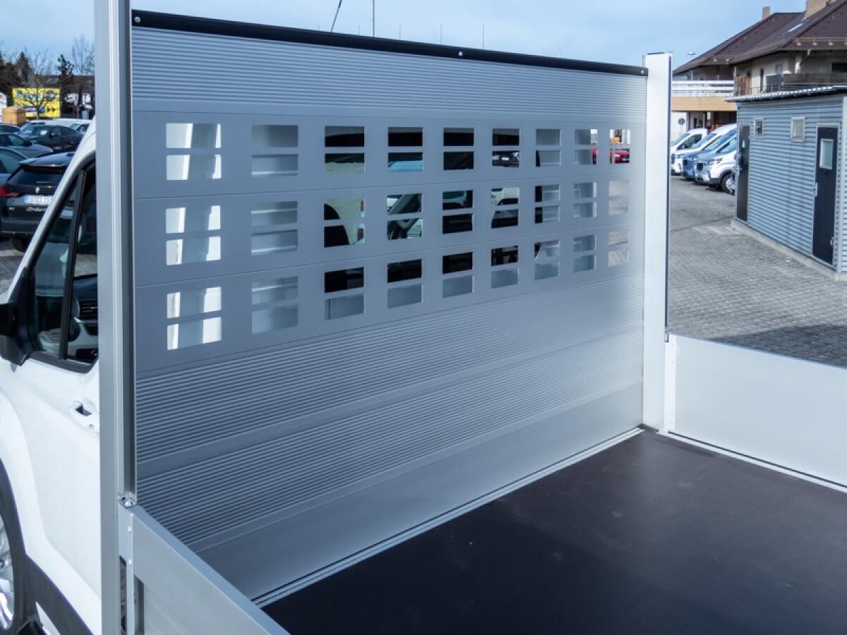 MAXUS Deliver 9 L4 Fahrgestell Pritsche ALU-Aufbau