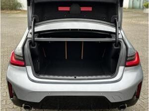 BMW 320 i Limousine M Sportpaket HiFi DAB LED RFK