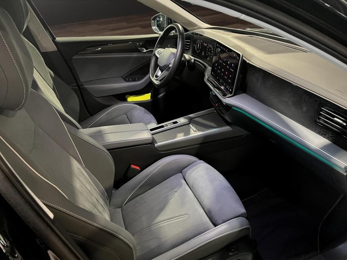 Volkswagen Passat Variant Business 2.0 DCC*TDI*DSG*AHK*HuD