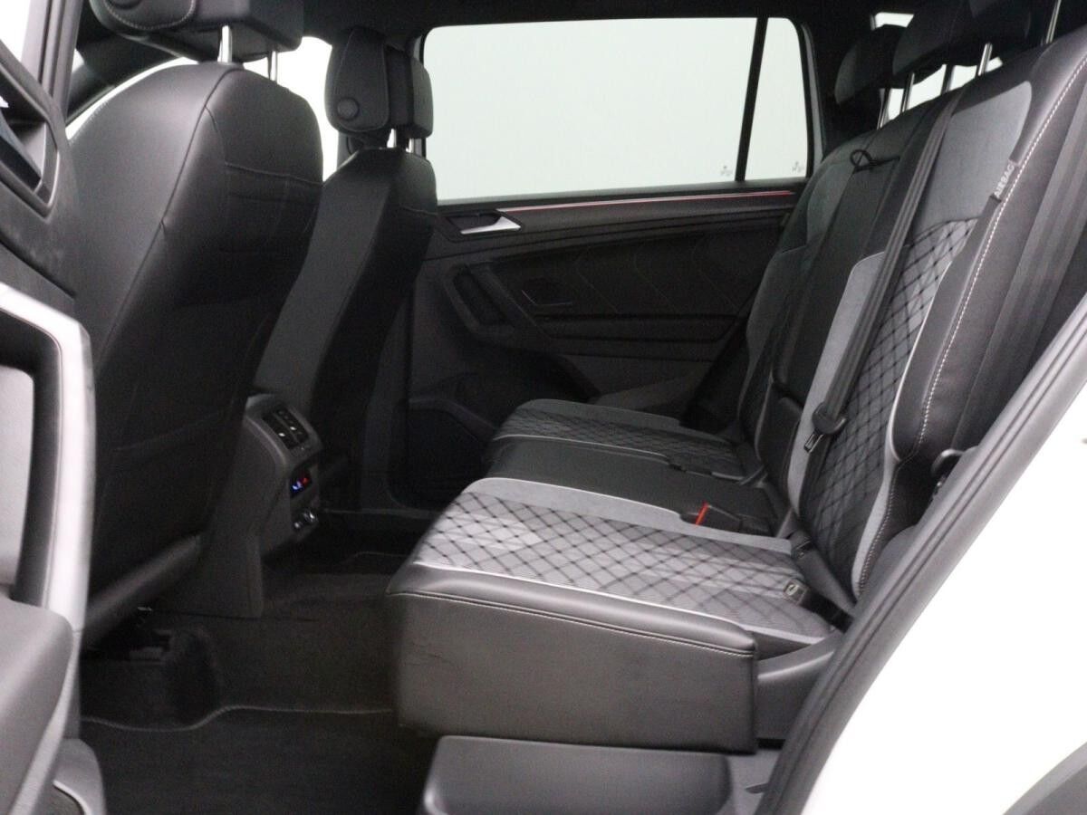 Volkswagen Tiguan Allspace R-Line Black 2.0TDI 4M DSG / AHK