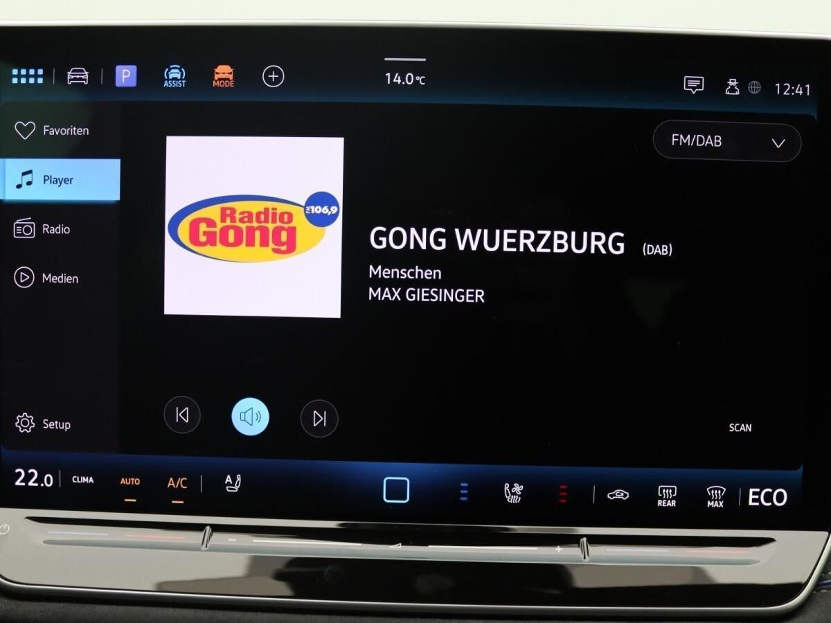 Volkswagen Passat Variant R-Line 1.5 eHybrid / Pano, AHK Volkswagen Passat Variant R-Line 1.5 eHybrid / Pano, AHK