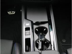 Volkswagen Passat Variant R-Line 1.5 eHybrid / Pano, AHK Volkswagen Passat Variant R-Line 1.5 eHybrid / Pano, AHK