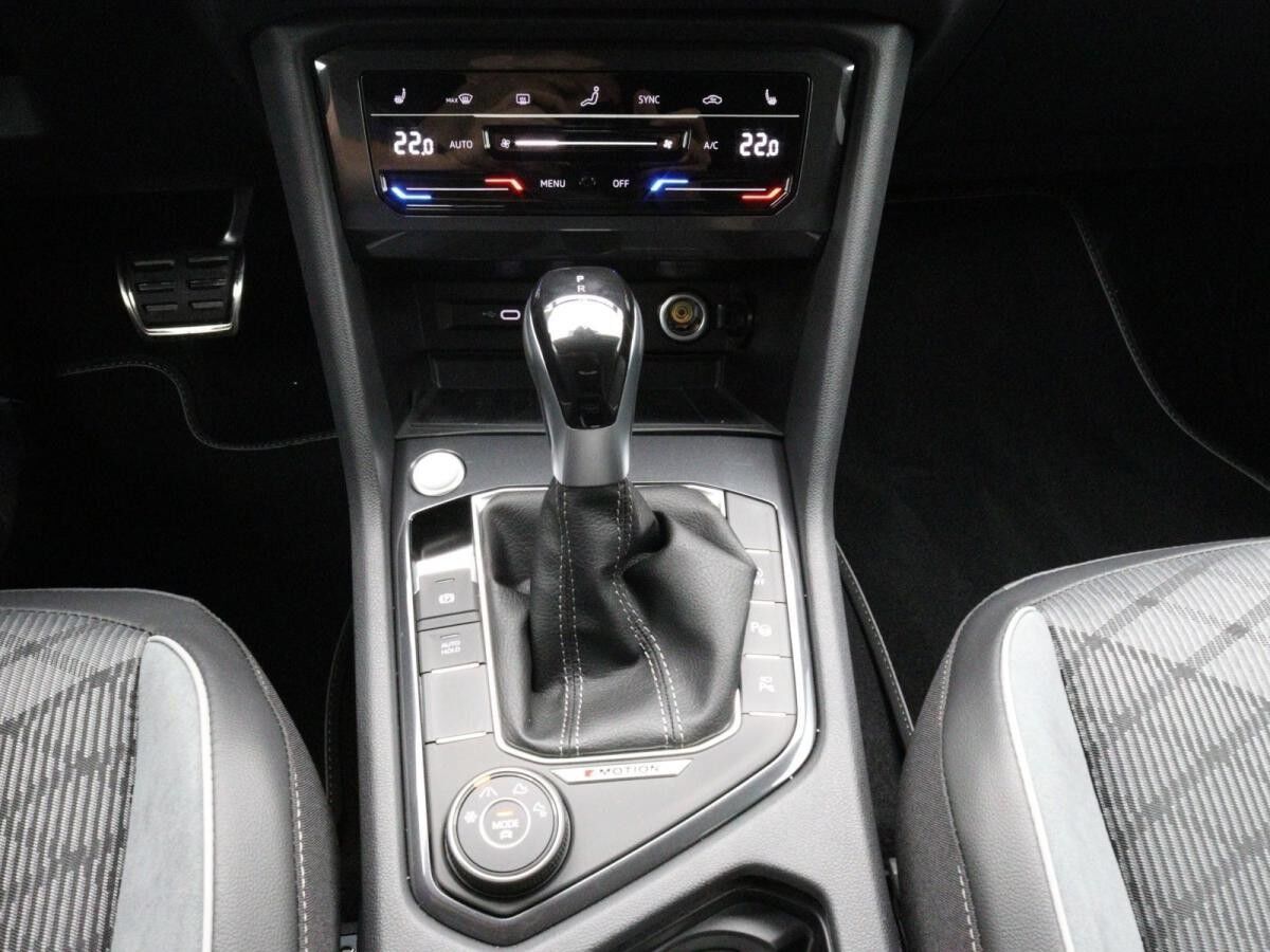 Volkswagen Tiguan Allspace R-Line Black 2.0TDI 4M DSG / AHK