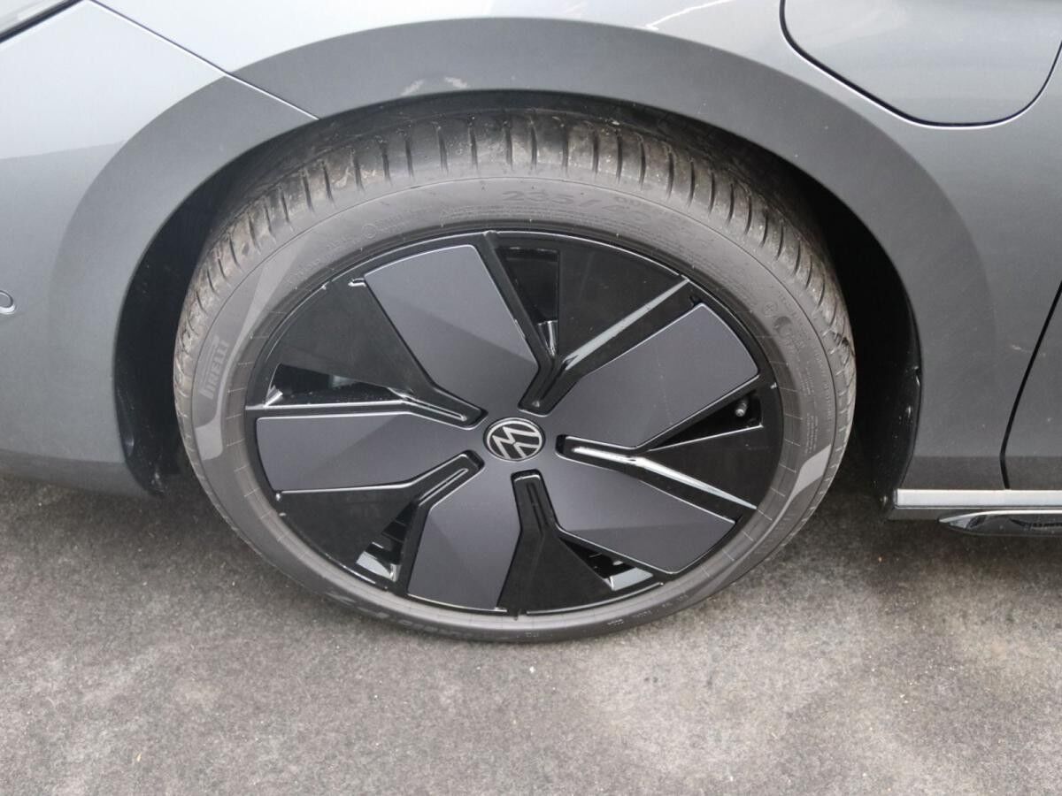 Volkswagen Passat Variant R-Line 1.5 eHybrid / Pano, AHK