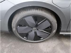 Volkswagen Passat Variant R-Line 1.5 eHybrid / Pano, AHK Volkswagen Passat Variant R-Line 1.5 eHybrid / Pano, AHK