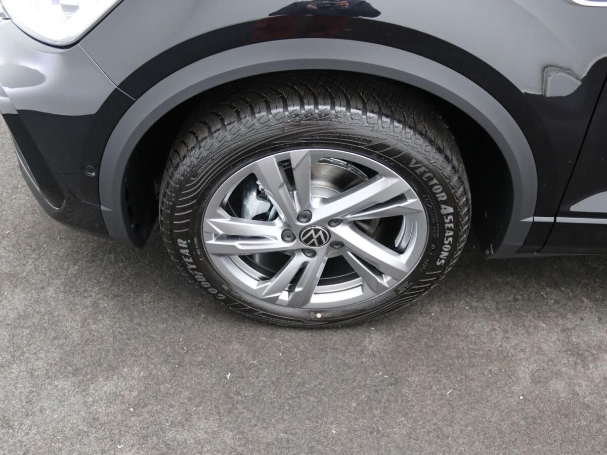 Volkswagen T-Roc R-Line 1.5 TSI DSG / Navi, AHK, LED+, RFK