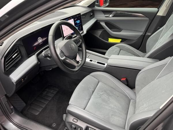 Volkswagen Passat Vari. Business 2.0 TDI*DCC*AHK*DSG*HuD