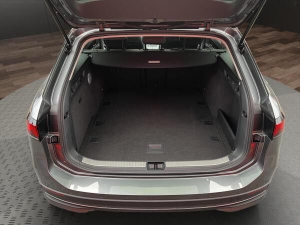 Volkswagen Passat Vari. Business 2.0 TDI*DCC*AHK*DSG*HuD