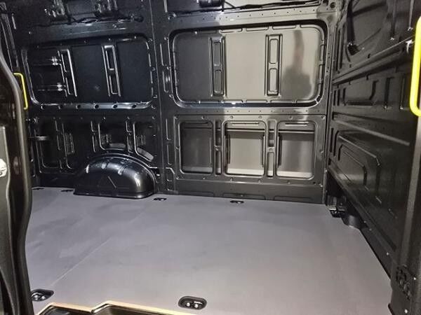 Volkswagen Crafter 35 Kasten MR HD 2.0 l TDI AHK*LED