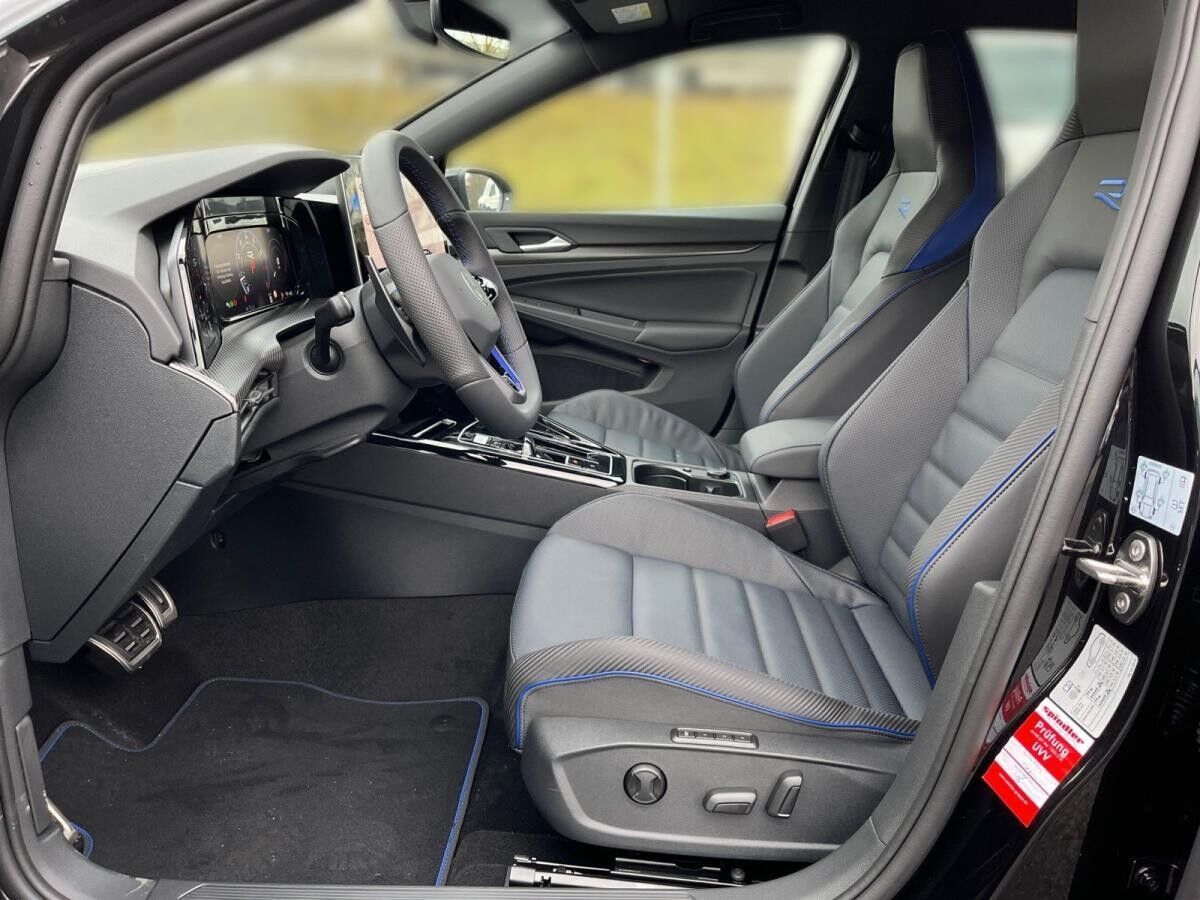 Volkswagen Golf R BLACK-EDITION/ Akra, Carbon, HuD, 360°,