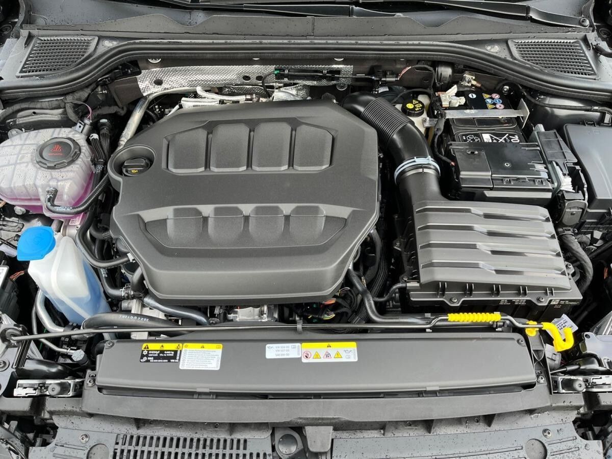 Volkswagen Golf R BLACK-EDITION/ Akra, Carbon, HuD, 360°,