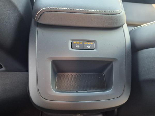 Volvo XC60 T6 AWD Plus Black Edition+Luft+AHZV+B&W