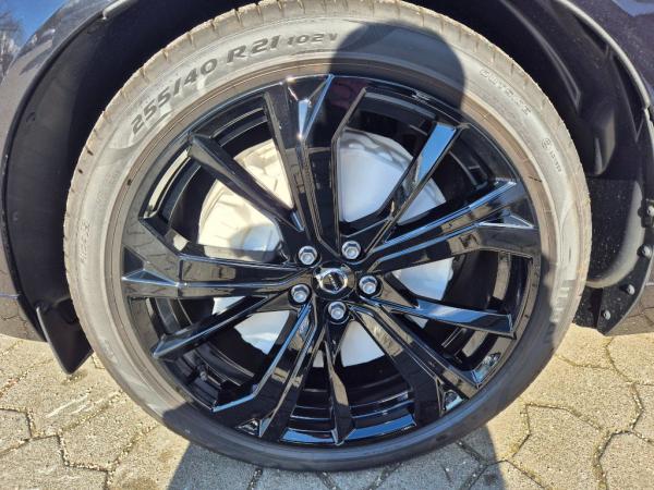 Volvo XC60 T6 AWD Plus Black Edition+Luft+AHZV+B&W