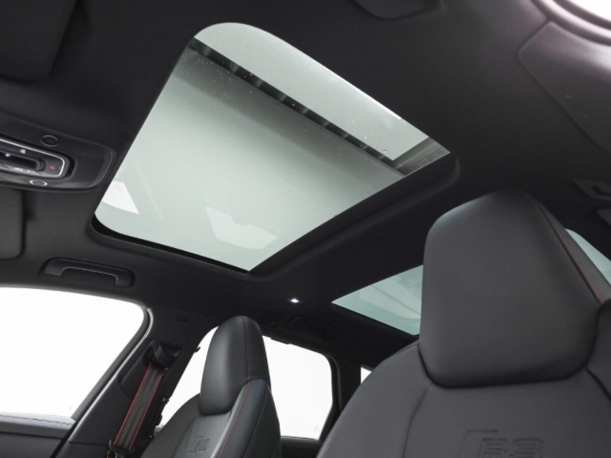 Audi RS6 Avant performance B&O Pano AHK Keramik WR