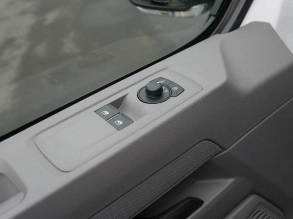 Volkswagen Transporter Kasten KLIMA / AHK / ALLWETTER