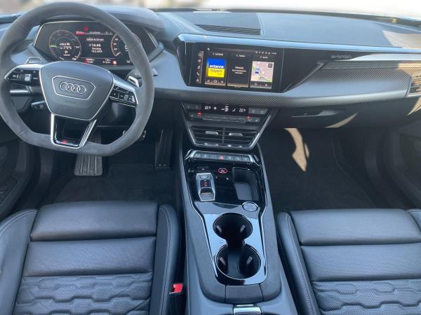 Audi RS e-tron GT Keramik Navi HUD B&O Carbondach