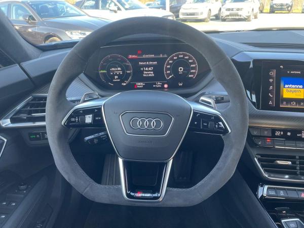 Audi RS e-tron GT Keramik Navi HUD B&O Carbondach
