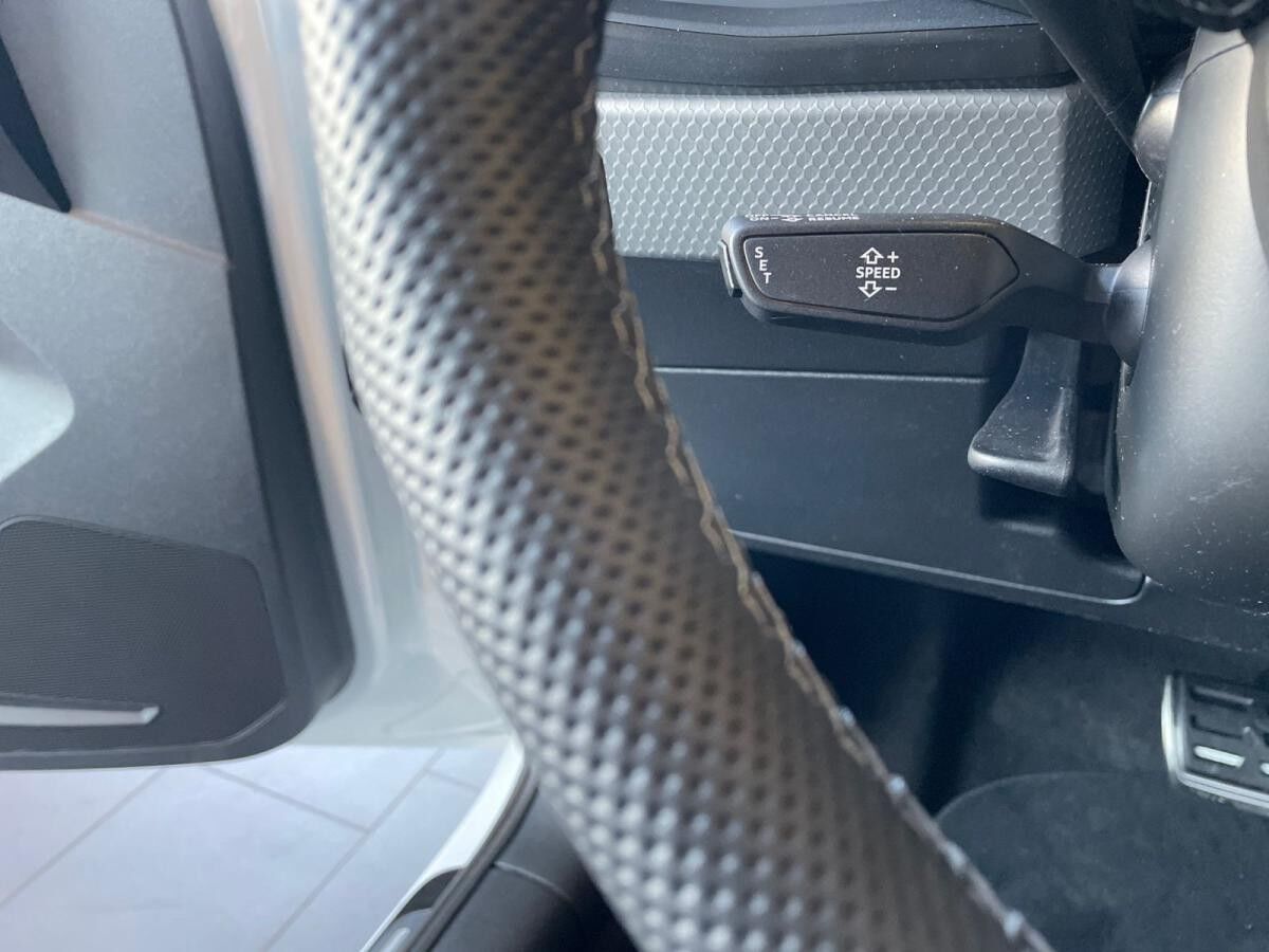 Audi A1 Sportback 25 TFSI S line LED Carplay PDC+