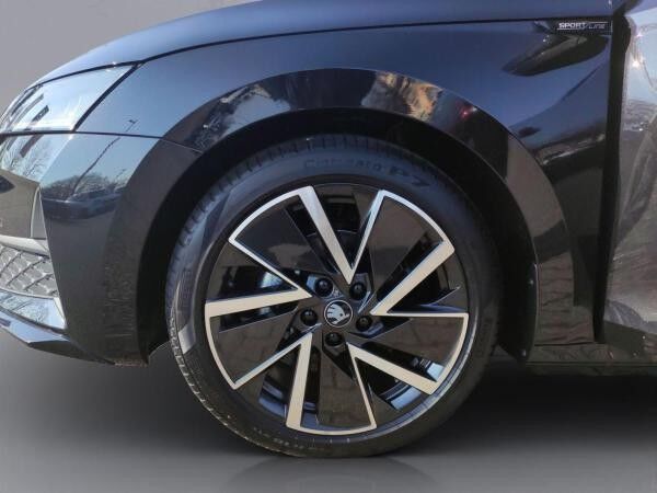 Skoda Octavia Combi Sportline 2.0 TDI DSG NAVI ACC AHK