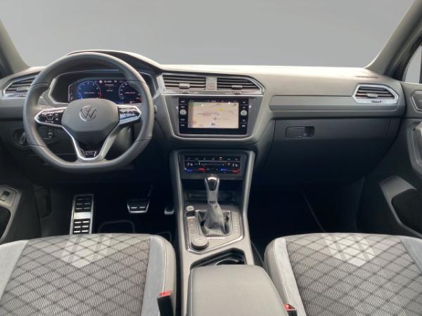 Volkswagen Tiguan Allspace 2,0 TSI R-Line 4Mot AHK Matrix HuD Pano Standhzg.
