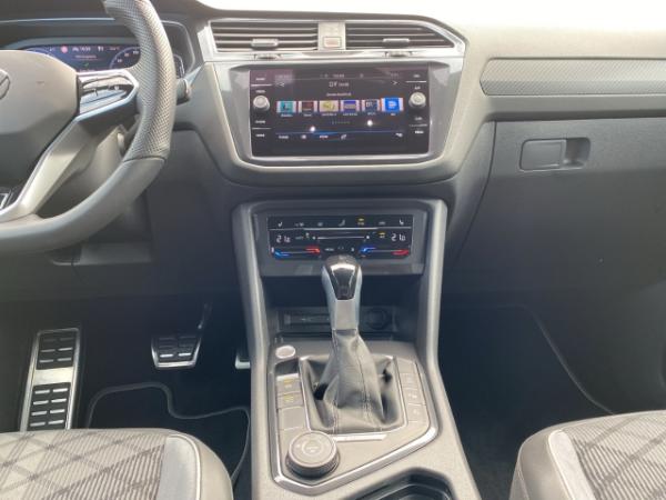 Volkswagen Tiguan Allspace 2,0 TSI R-Line 4Mot AHK Matrix HuD Pano Standhzg.