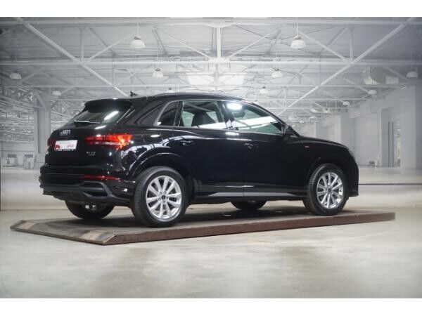 Audi Q3 35 TDI S line quattro Navi LED Kamera 18 Zoll