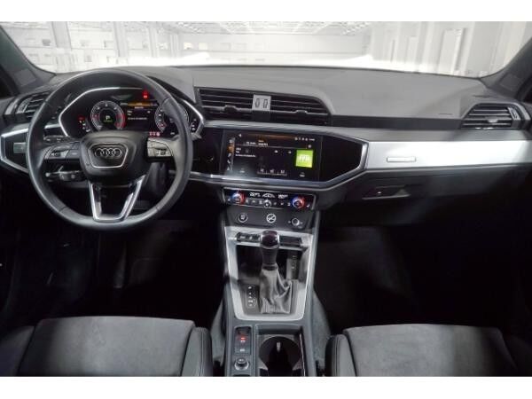 Audi Q3 35 TDI S line quattro Navi LED Kamera 18 Zoll