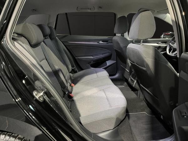 Volkswagen Golf Var. 2.0 TDI LIFE*ACC*NAV*AHK*DSG*HuD*LED*