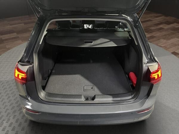 Volkswagen Golf Vari. 2.0 TDI LIFE*ACC*DSG*NAV*AHK*HuD*LED*