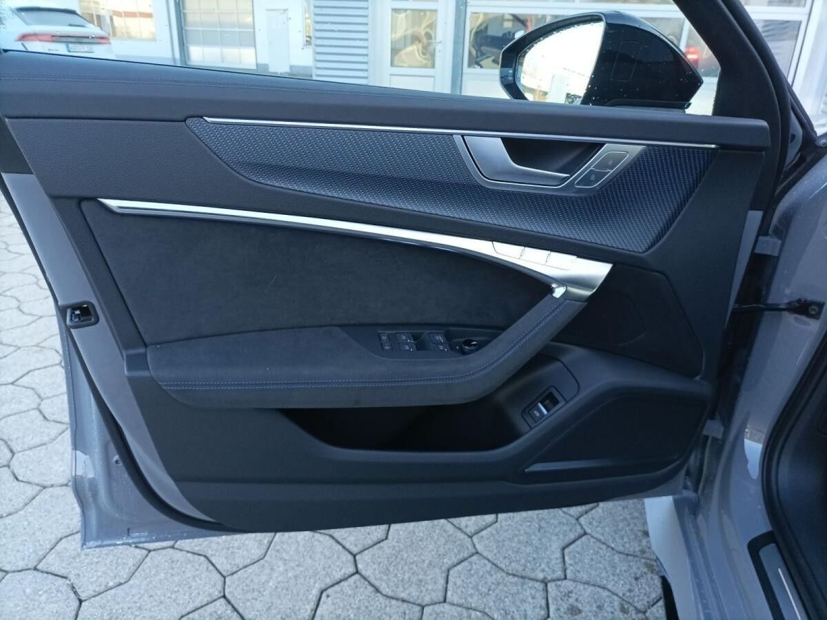 Audi RS6 RS 6 Avant performance 463(630) kW( PS) tiptronic