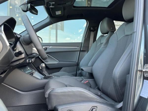 Audi Q3 S line 35 TDI NAVI*MATRIX*AHK*PANO*VIRTUAL*SONOS