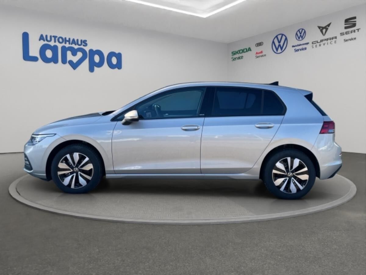 Volkswagen Golf VIII Move 1.0 eTSI DSG NAV,RFK,MFK,SHZ,ACC,LED