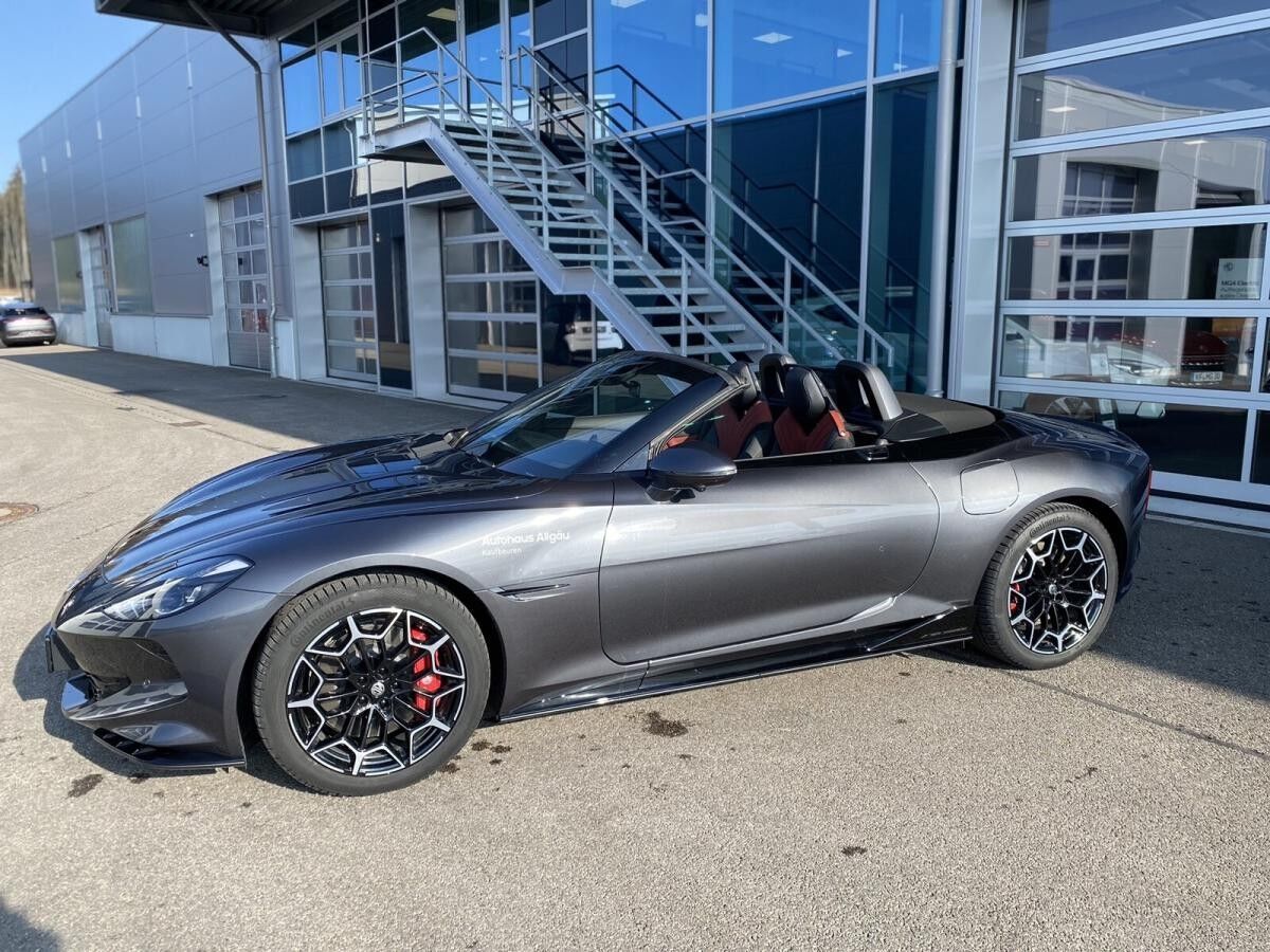 MG Cyberster Roadstar - (Single Motor)