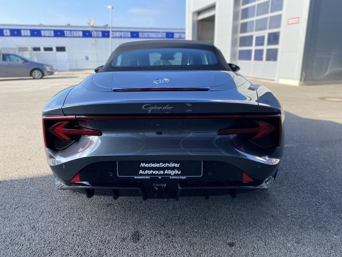 MG Cyberster Roadstar - (Single Motor)