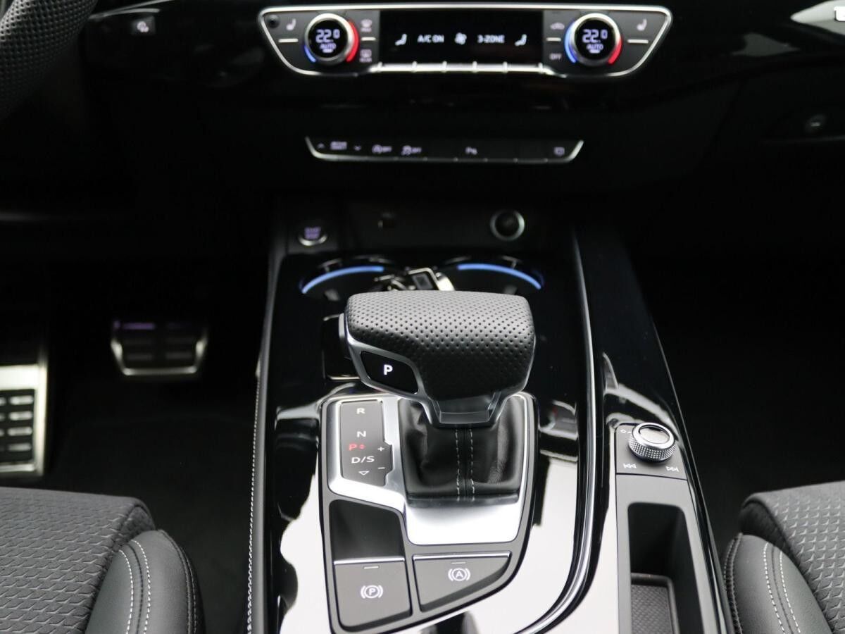 Audi A4 Avant competition edition 40TDI quattro / AHK