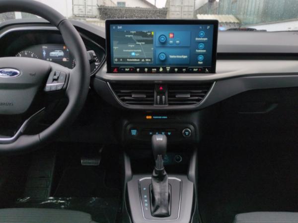 Ford Focus Turnier Titanium Hybrid *SONDERPREIS/4,99% Finanzierung/sofort verfügbar