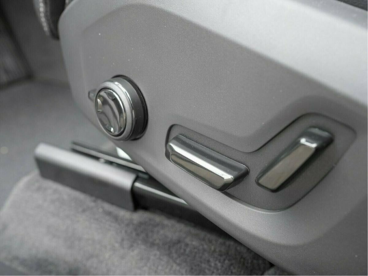 Volvo XC60 T6 ULTRA DARK HOT DEAL