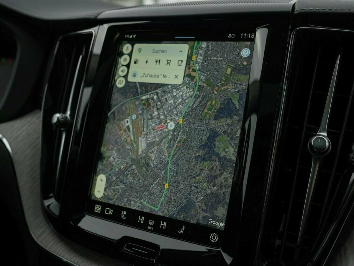 Volvo XC60 T6 ULTRA DARK HOT DEAL