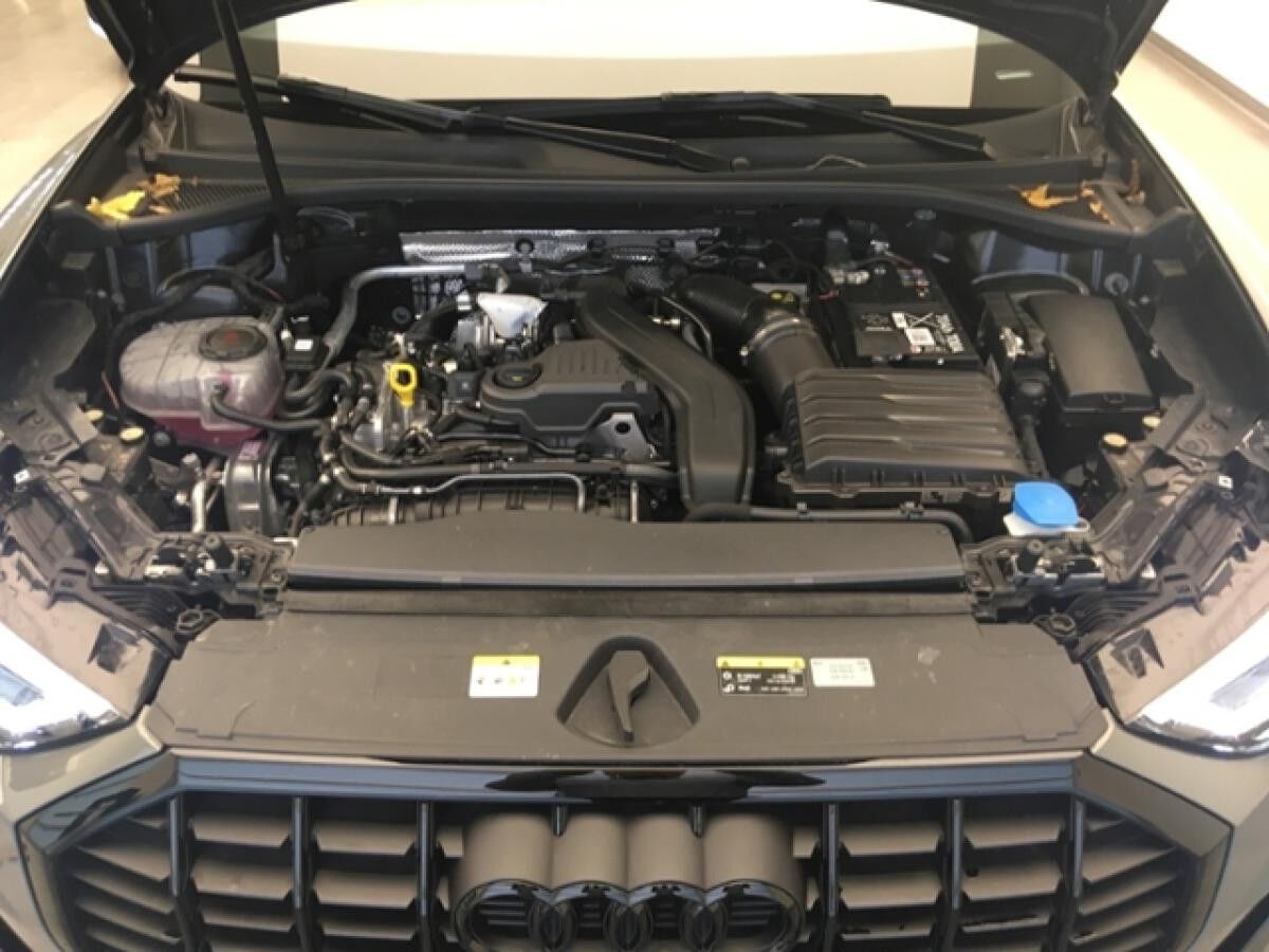 Audi Q3 35 TFSI S line Matrix LED Navi