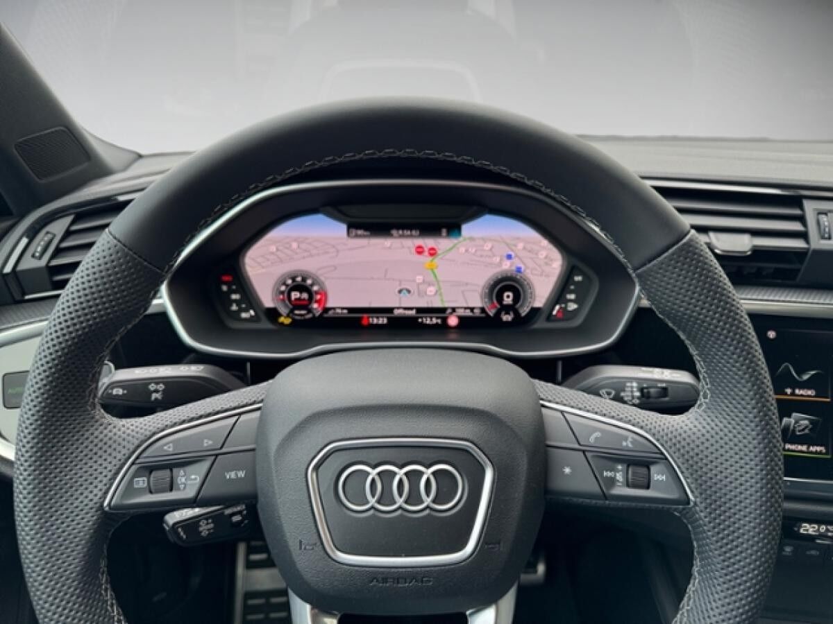Audi Q3 35 TFSI S line Matrix LED Navi