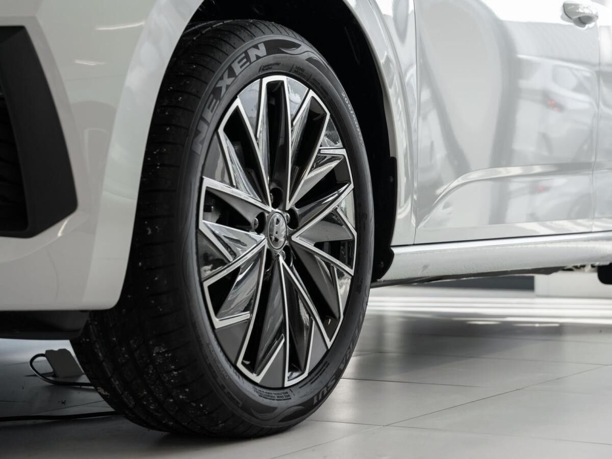 Skoda Scala Selection 1,0 TSI 85kW - SHZ R-KAM NAVI