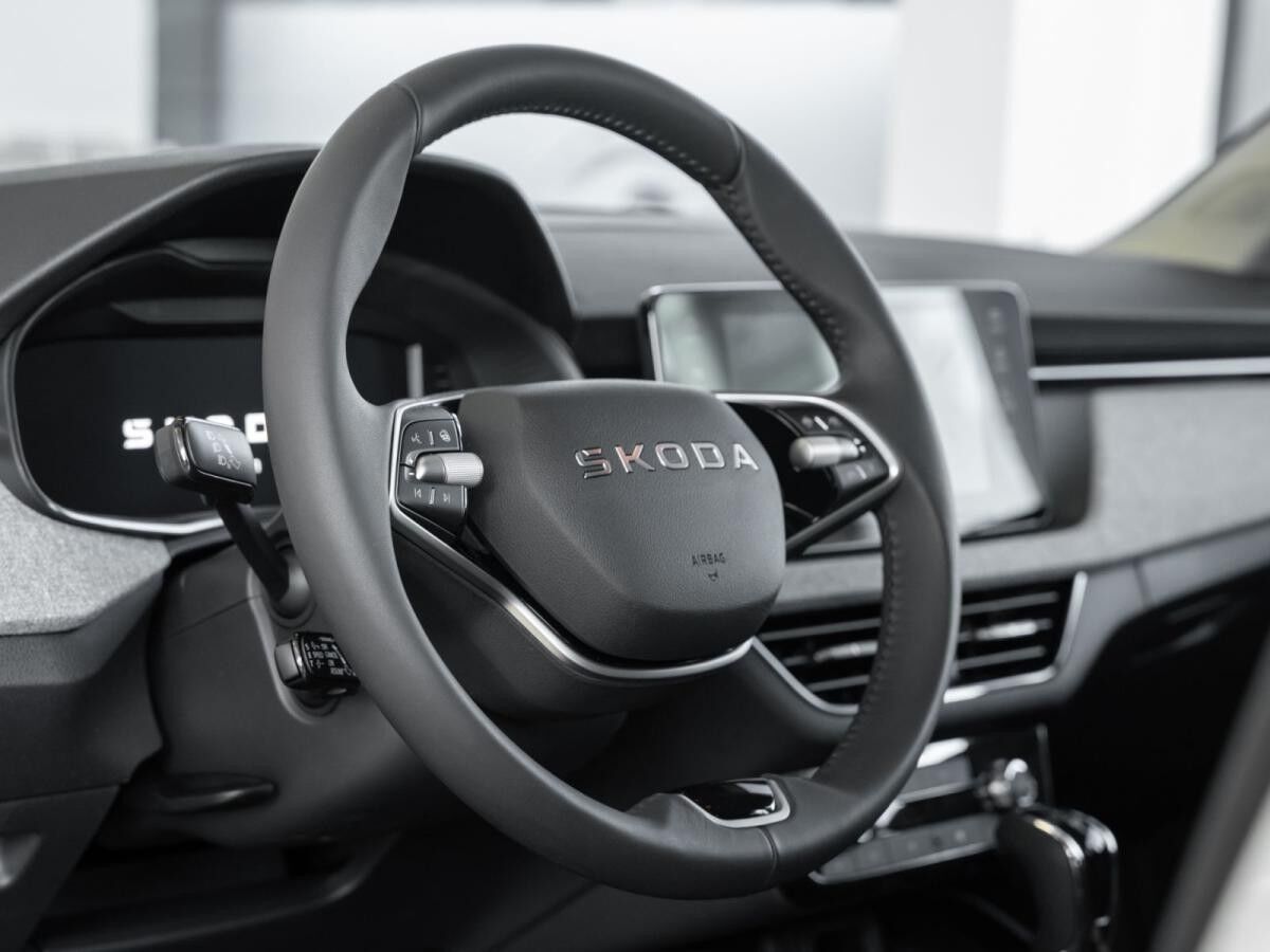 Skoda Scala Selection 1,0 TSI 85kW - SHZ R-KAM NAVI