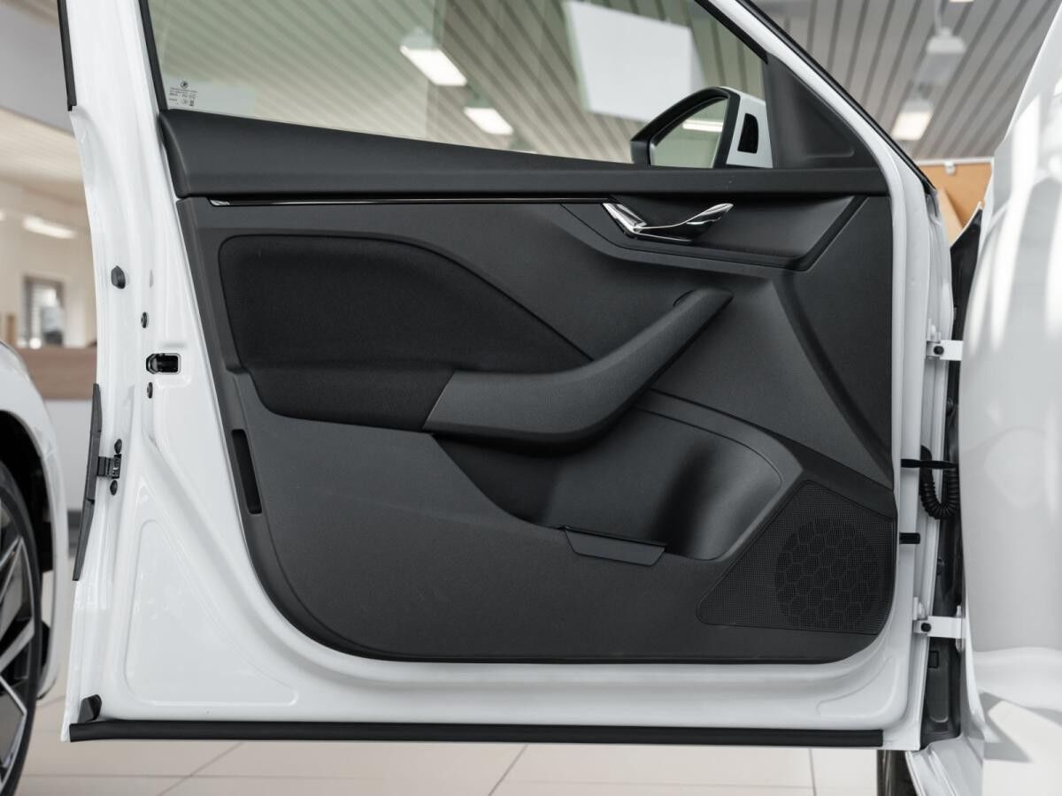 Skoda Scala Selection 1,0 TSI 85kW - SHZ R-KAM NAVI