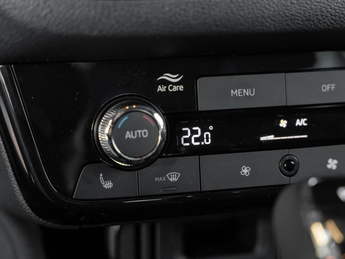 Skoda Scala Selection 1,0 TSI 85kW - SHZ R-KAM NAVI