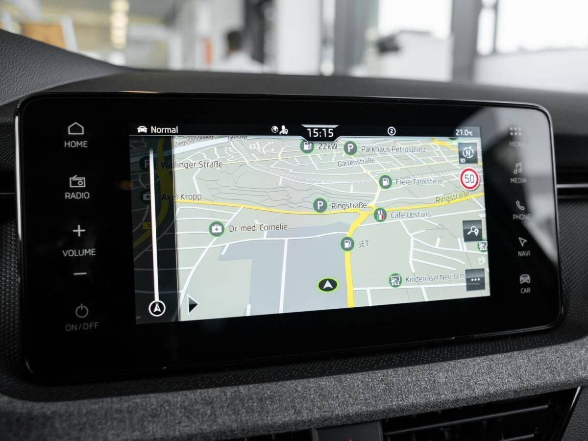 Skoda Scala Selection 1,0 TSI 85kW - SHZ R-KAM NAVI