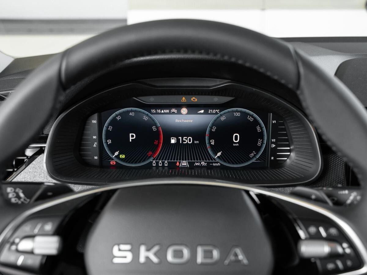 Skoda Scala Selection 1,0 TSI 85kW - SHZ R-KAM NAVI