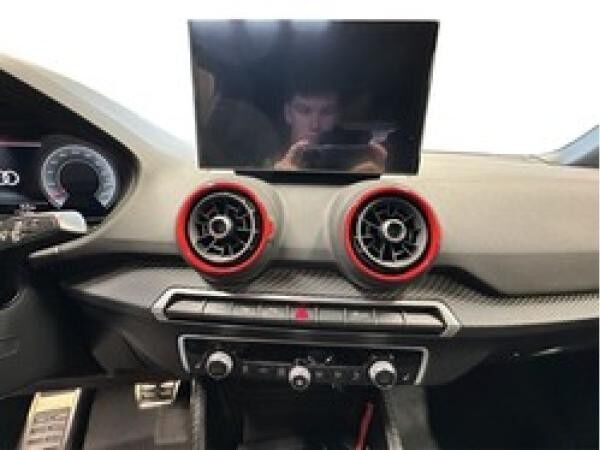 Audi Q2 S line 35 TDI S tronic