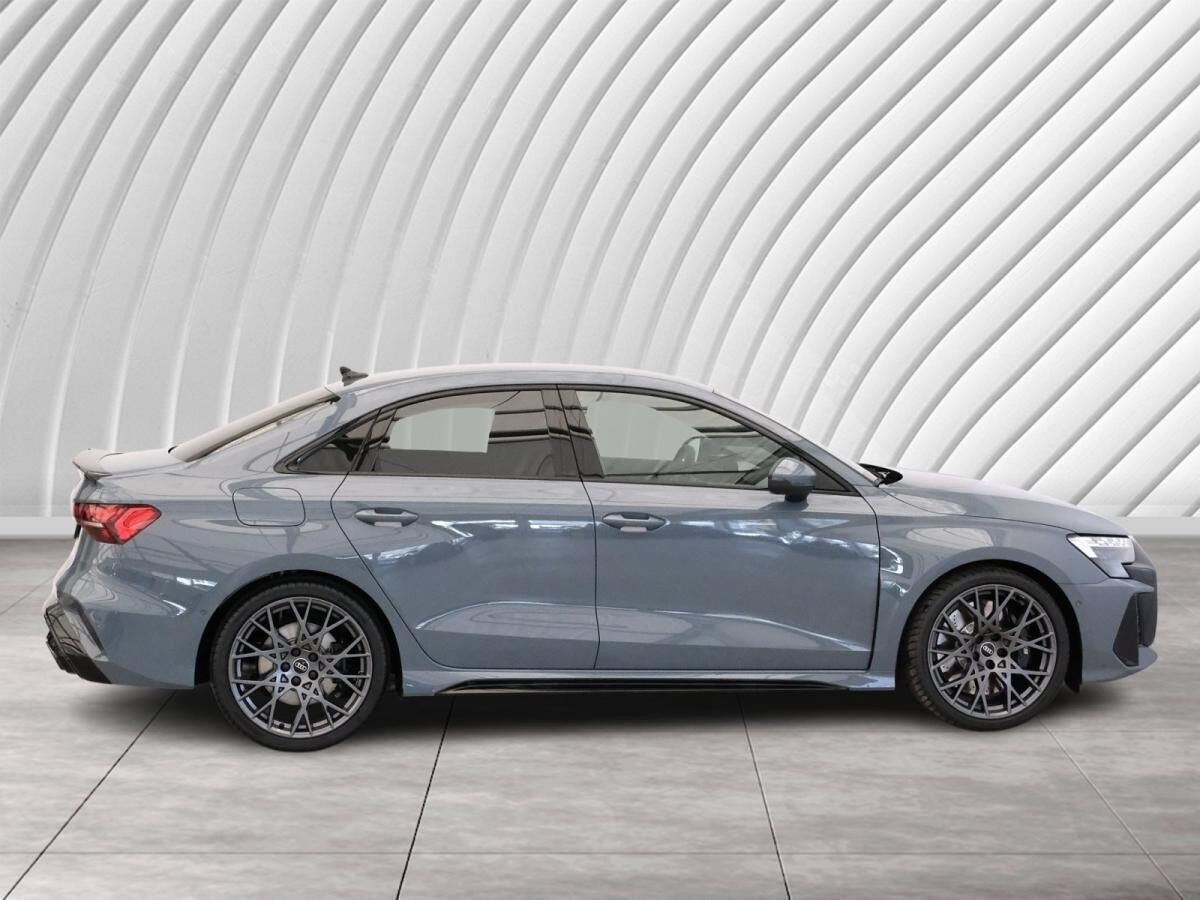 Audi RS3 Limousine 2.5 294 kW TFSI quattro