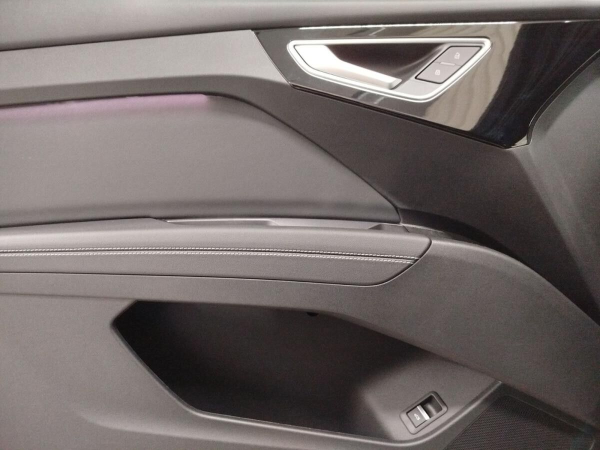 Audi Q4 e-tron Q4 Sportback 40 e-tron advanced LED Navi DAB VC PDC Sitzheizung